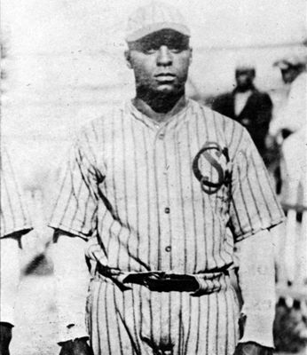 Oscar Charleston (NATIONAL BASEBALL HALL OF FAME LIBRARY)